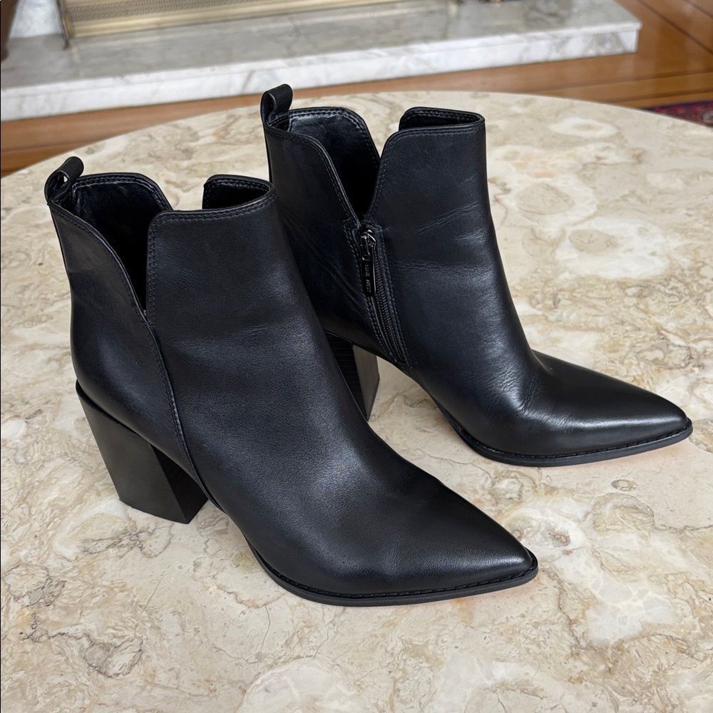 Nine West Womens Birds Block Heel Booties